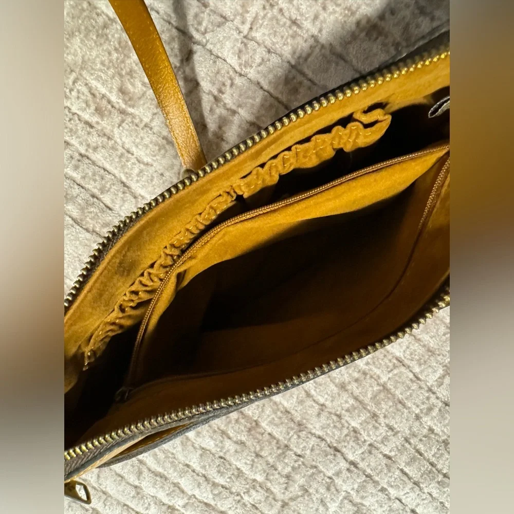 Patricia Nash mustard yellow leather handbag - Picture 8 of 8